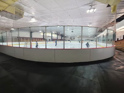 Henry Graf Jr. Memorial Skating Rink photo 3
