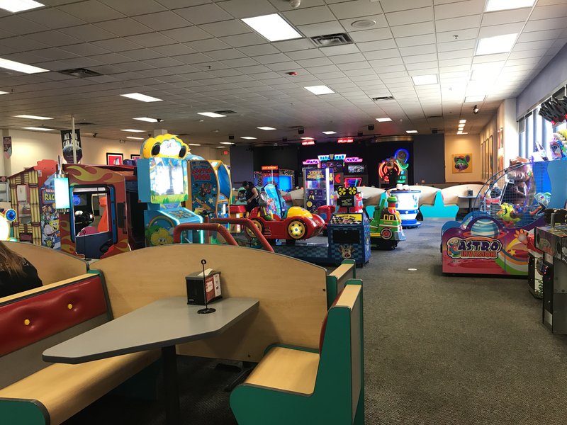 Chuck E. Cheese photo 3