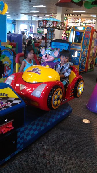 Chuck E. Cheese photo 4