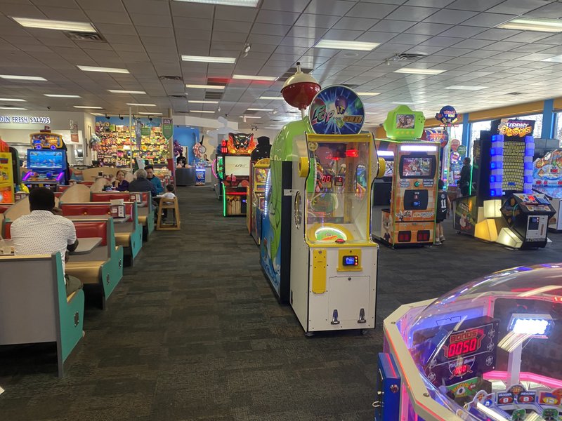 Chuck E. Cheese photo 4