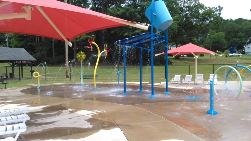 Hogansville Splash Park (strozier park) photo 1