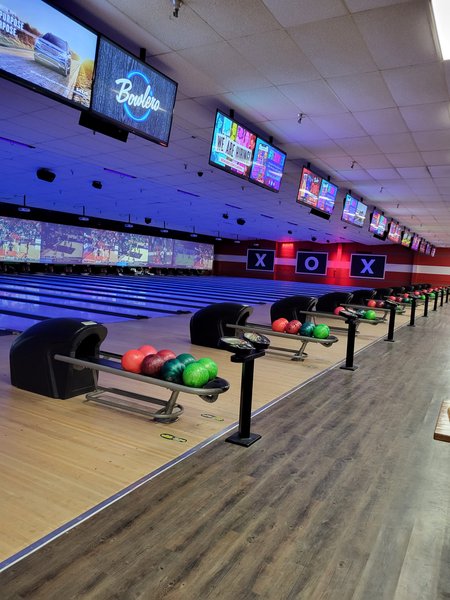 Bowlero Tamarac photo 3