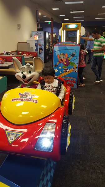 Chuck E. Cheese photo 4