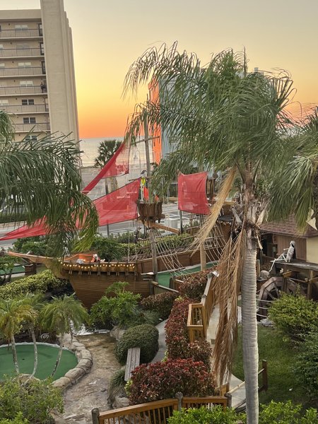 Smugglers Cove Adventure Golf