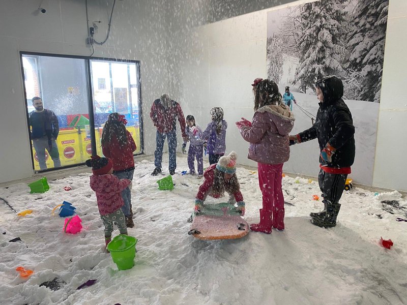 SNOWY FUN photo 5