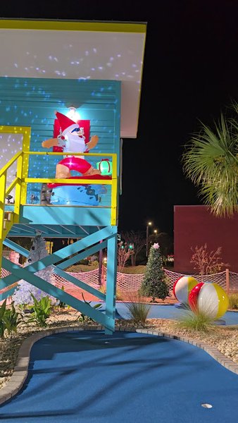 Surfs Up Mini Golf & Tiki Bar photo 2