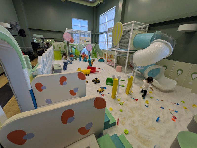 Dig 'N Roll Indoor Playground photo 4