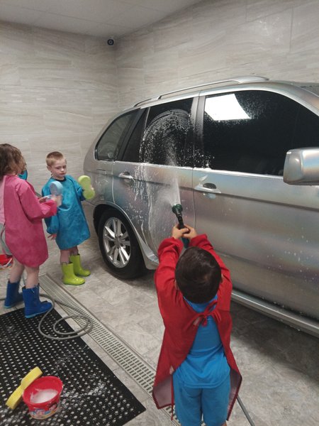 Dig 'N Roll Indoor Playground photo 6