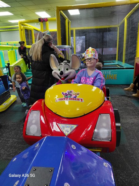 Chuck E. Cheese photo 3