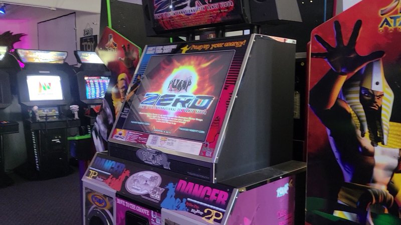 Heroes Venture Arcade photo 2