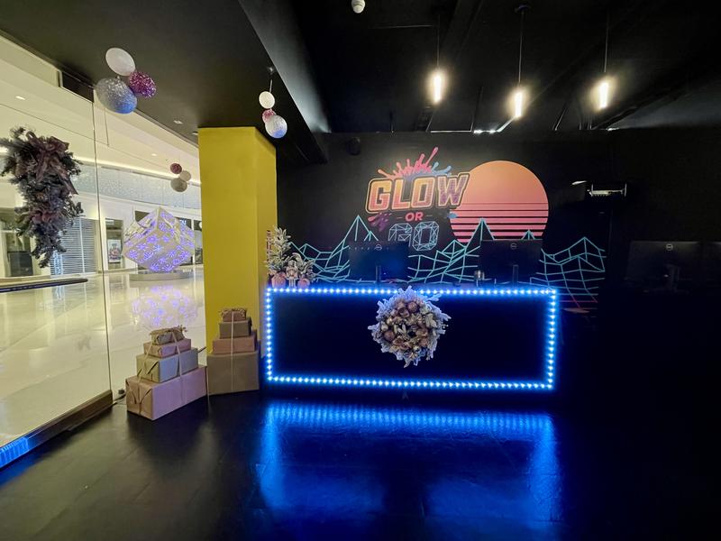 Glow or Go: A Thrilling Group Experience in Los Angeles photo 4
