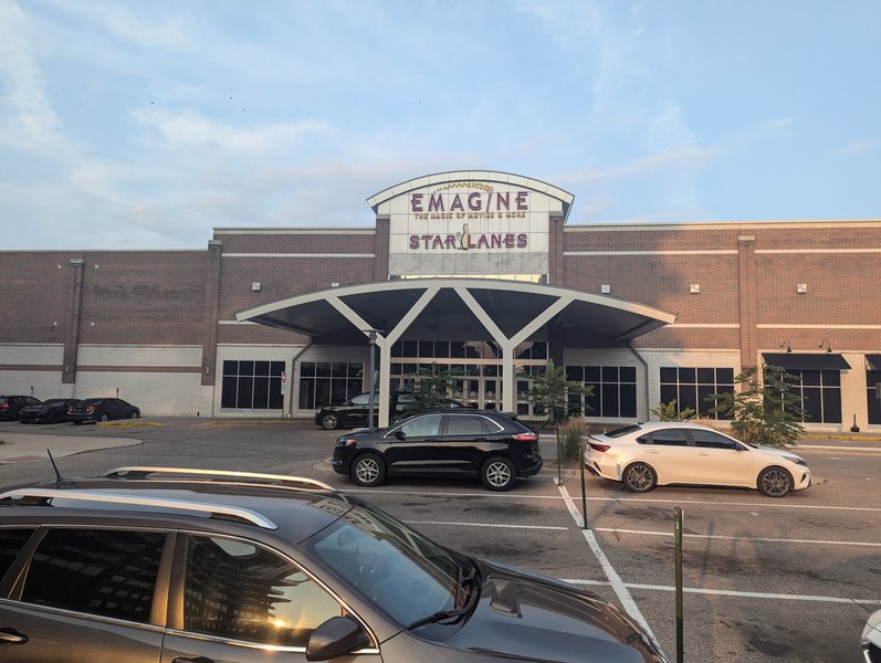 Star Lanes at Emagine Royal Oak photo 2