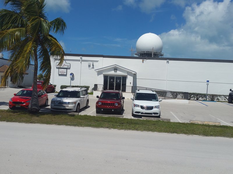 Airlanes Bowling Center & Grill photo 4