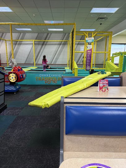 Chuck E. Cheese photo 3