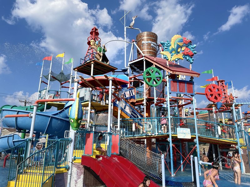 Breakwater Beach Waterpark at Casino Pier photo 3
