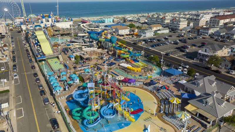 Breakwater Beach Waterpark at Casino Pier photo 5