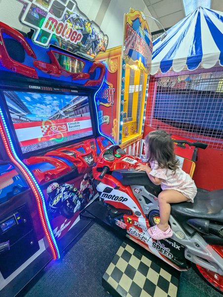 Chuck E. Cheese photo 5