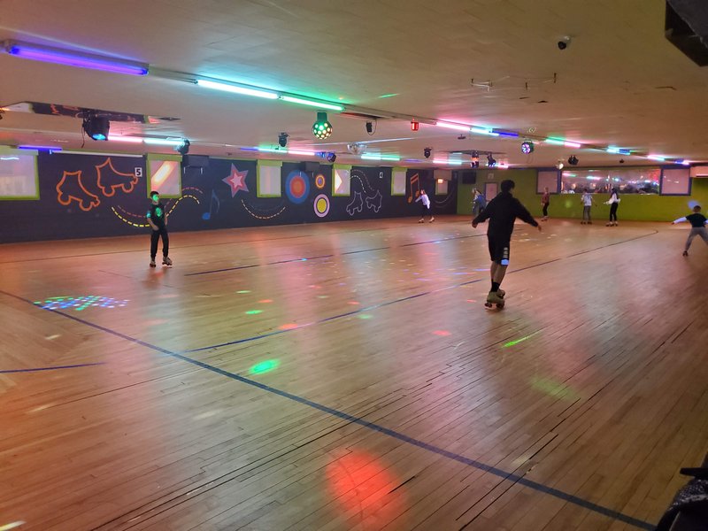 Rolling Hills Skate photo 3