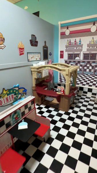 LolliPops Indoor Playground & Party Place photo 2