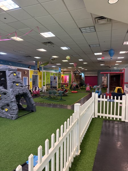 LolliPops Indoor Playground & Party Place photo 3