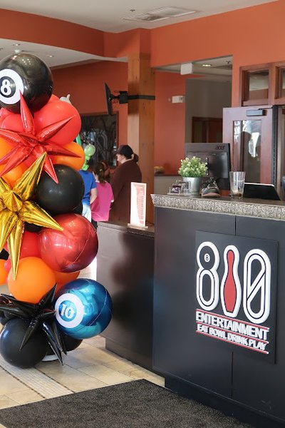 810 Entertainment - Overland Park photo 2