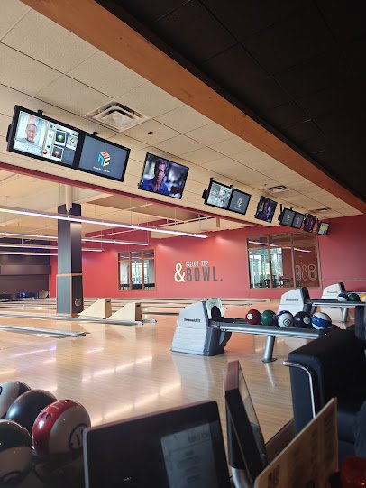 810 Entertainment - Overland Park photo 3