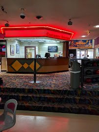 Center Bowl photo 6