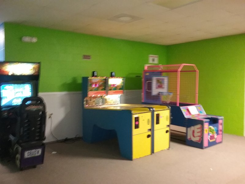 Skateland Returns photo 6