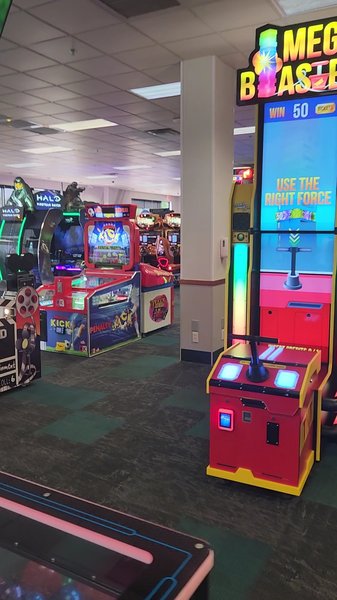 Chuck E. Cheese photo 2