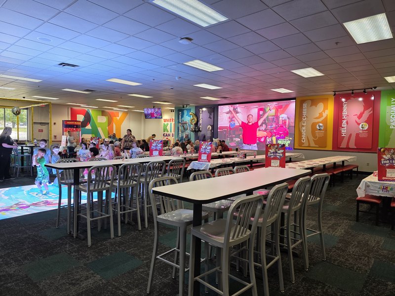 Chuck E. Cheese photo 3