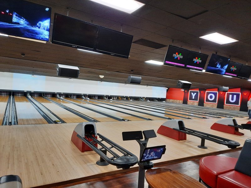 Bowlero Wauwatosa photo 4