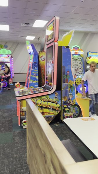 Chuck E. Cheese photo 2