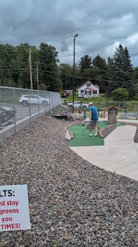 Rogue Eagle Mini Golf photo 2