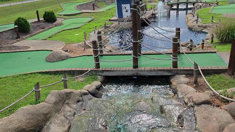 Bogey's Family Fun Center photo 2