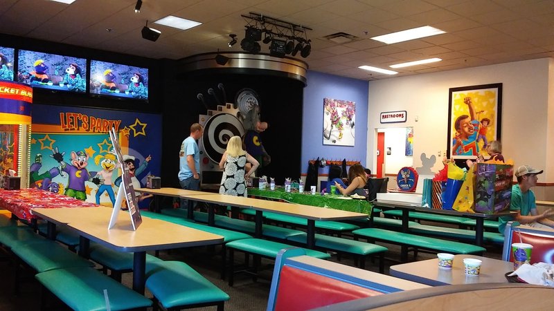 Chuck E. Cheese photo 3
