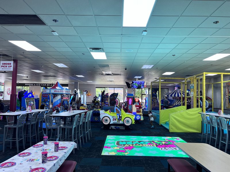 Chuck E. Cheese photo 4