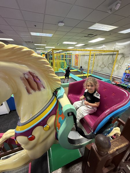 Chuck E. Cheese photo 6
