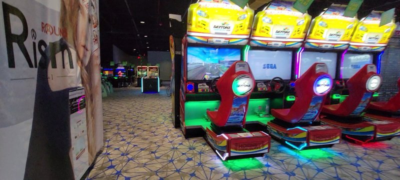 Round1 Bowling & Arcade Promenade Temecula photo 2