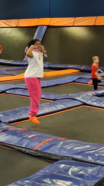 Sky Zone Highland Heights photo 2