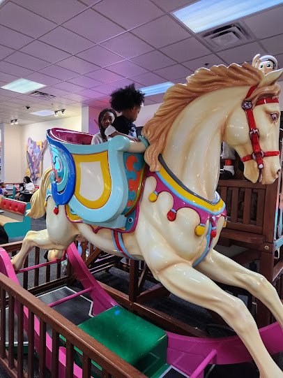 Chuck E. Cheese photo 4