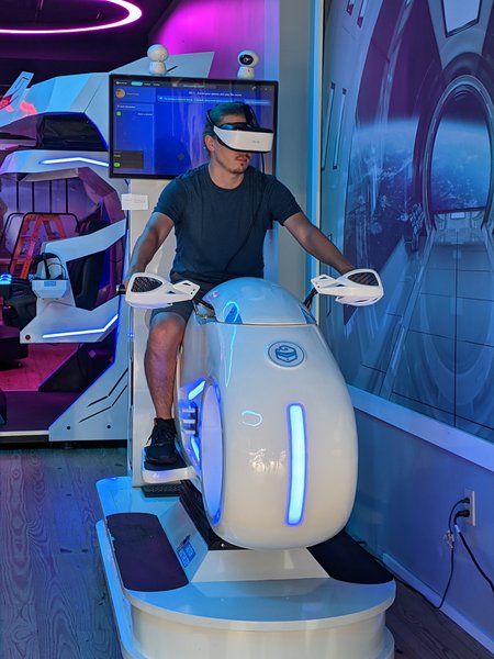 Outer Limits VR Game Room photo 4