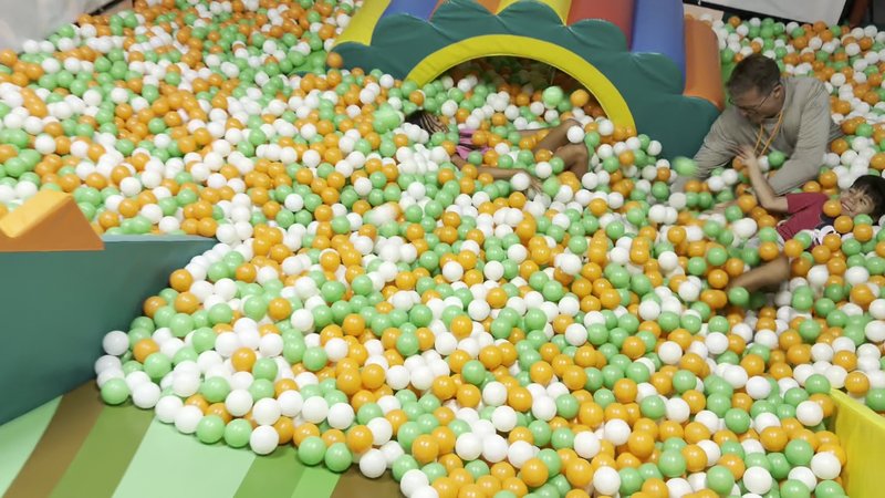 Jungle world indoorplayground photo 2