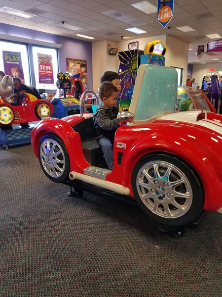Chuck E. Cheese photo 4