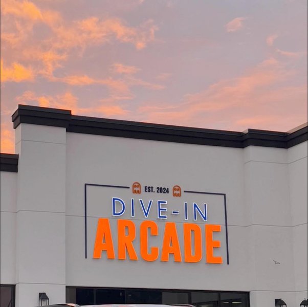 Dive-In Arcade photo 6