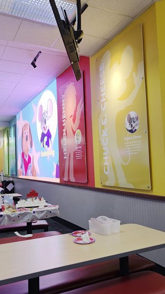 Chuck E. Cheese photo 2