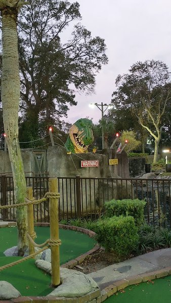 Jurassic Mini Golf photo 2