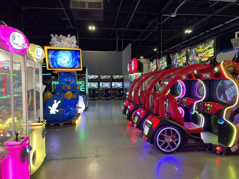 Universal Nonstop photo 5