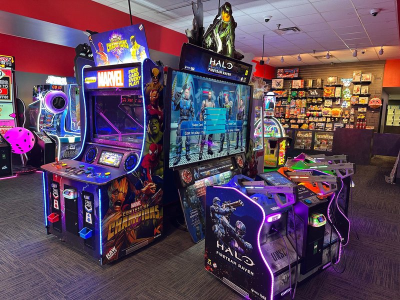 Pheasant Lanes Family Fun Center & Kegler's Pub photo 6
