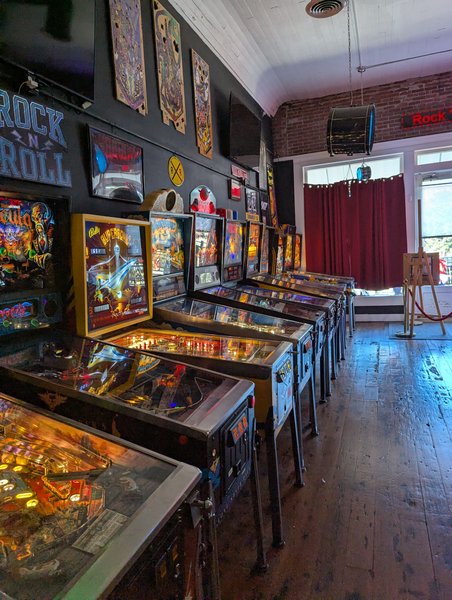 Rock 'N Roll Pinball photo 5