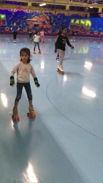 USA's Skateland Chandler photo 2